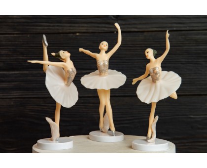 Cake topper 