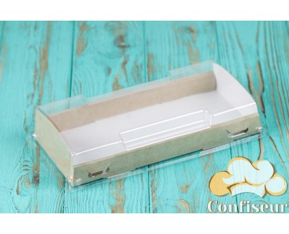 A container with a transparent dome 200 * 100 * 40 mm
